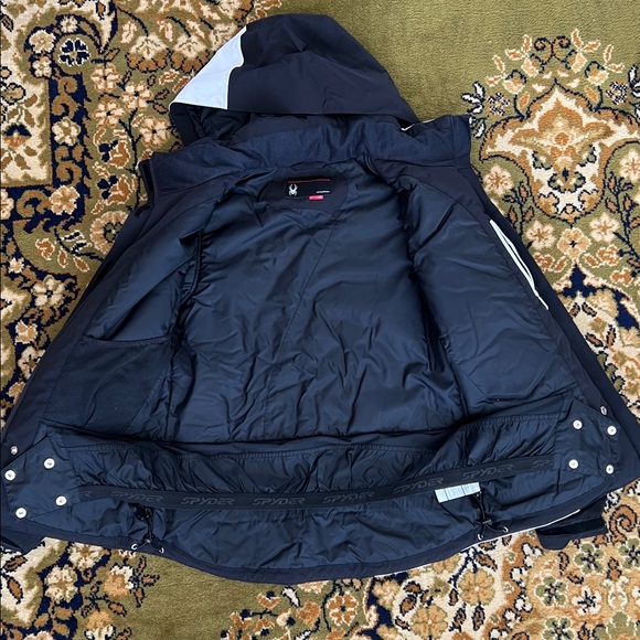 Spyder “Amp” Women's Black and White Ski Jacket size 10 or size M - Picture 10 of 13